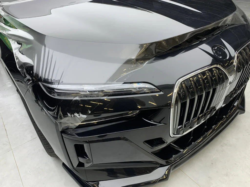 اجرای بادی فنس شفاف هگزیس فرانسه روی BMW 750 | هزینه بادی فنس شفاف در تیون آنلاین